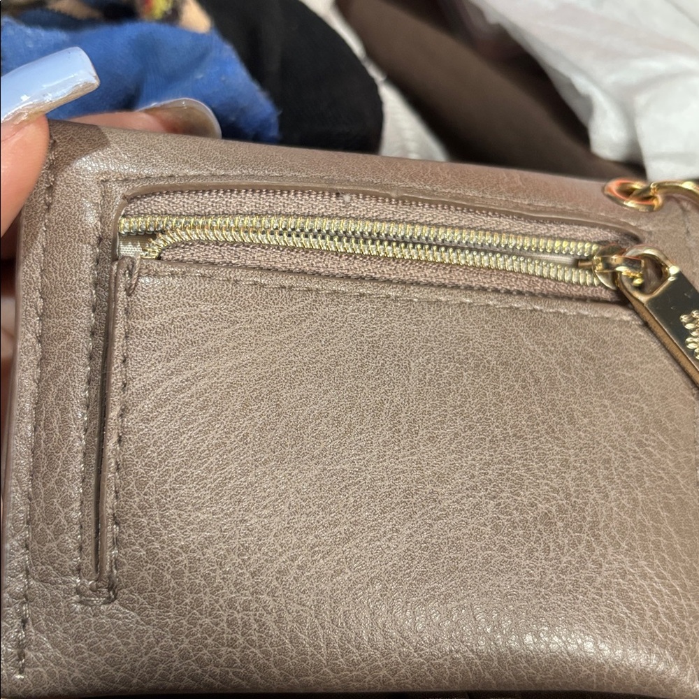 Itzy Ritzy wallet - Picture 4 of 5